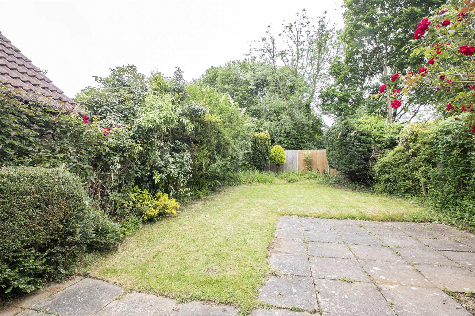 Caesars Close, Bancroft, Milton Keynes